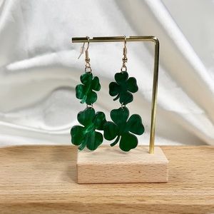 ☘️ Green Clover Leaf Earrings Style#2